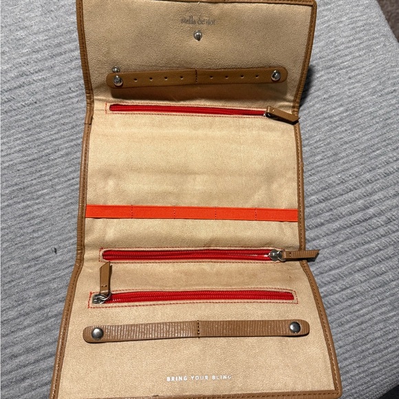 Stella & Dot Black and White Travel Bag - Picture 2 of 2